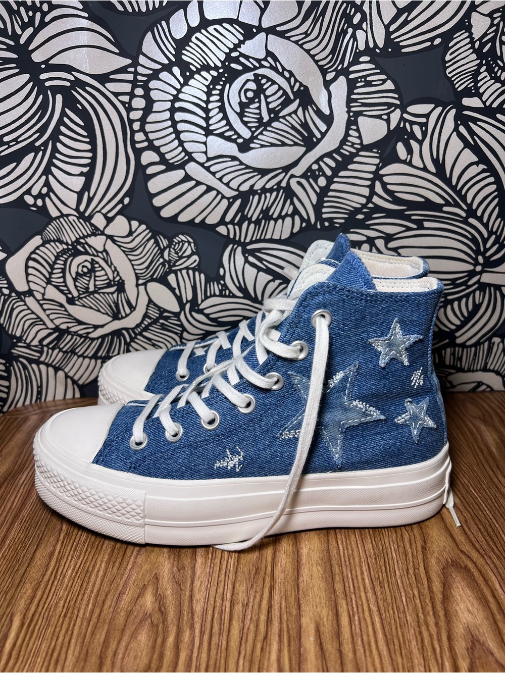 Converse Women's Chuck Taylor All Star Lift Denim High Top Sneaker Size 6